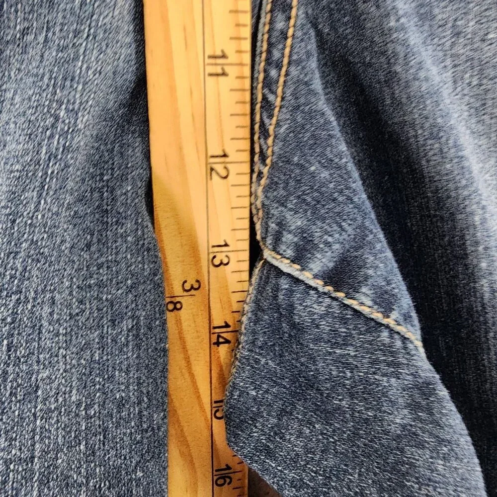 Torrid Jeans Womens 28 Medium Wash Stretch High Rise Jegging Crop *GUC* - Picture 5 of 13